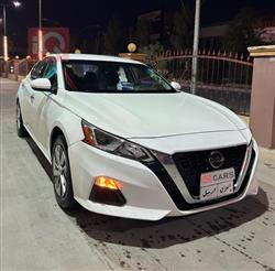 نيسان ألتيما